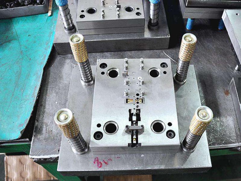 潼南模具制造-01